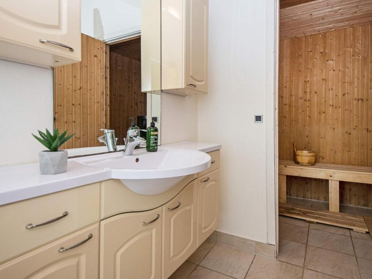 9 Person Holiday Home In Juelsminde Sonderby  エクステリア 写真