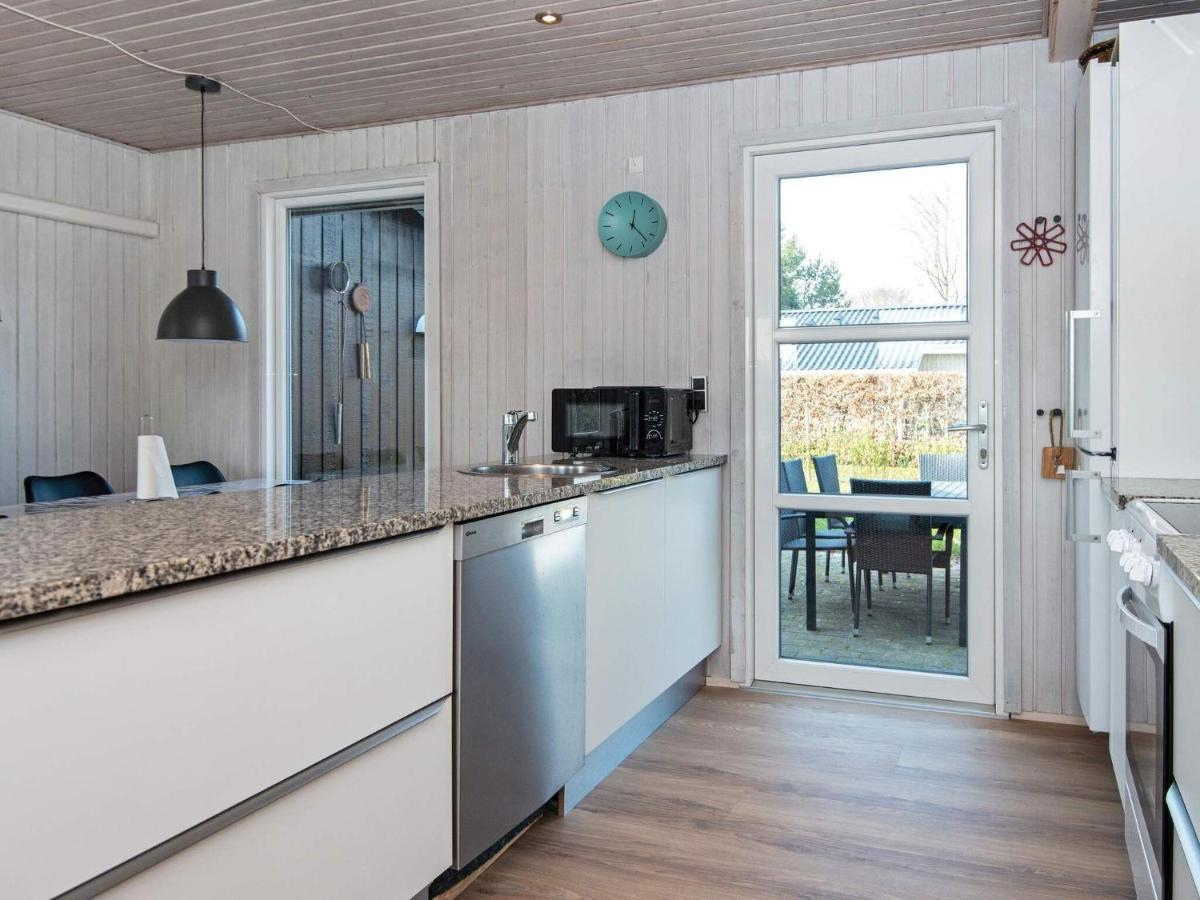 9 Person Holiday Home In Juelsminde Sonderby  エクステリア 写真