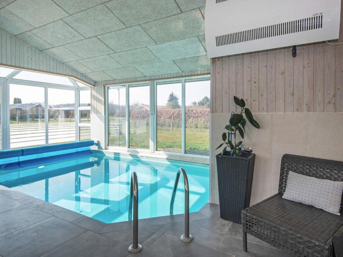 9 Person Holiday Home In Juelsminde Sonderby  エクステリア 写真