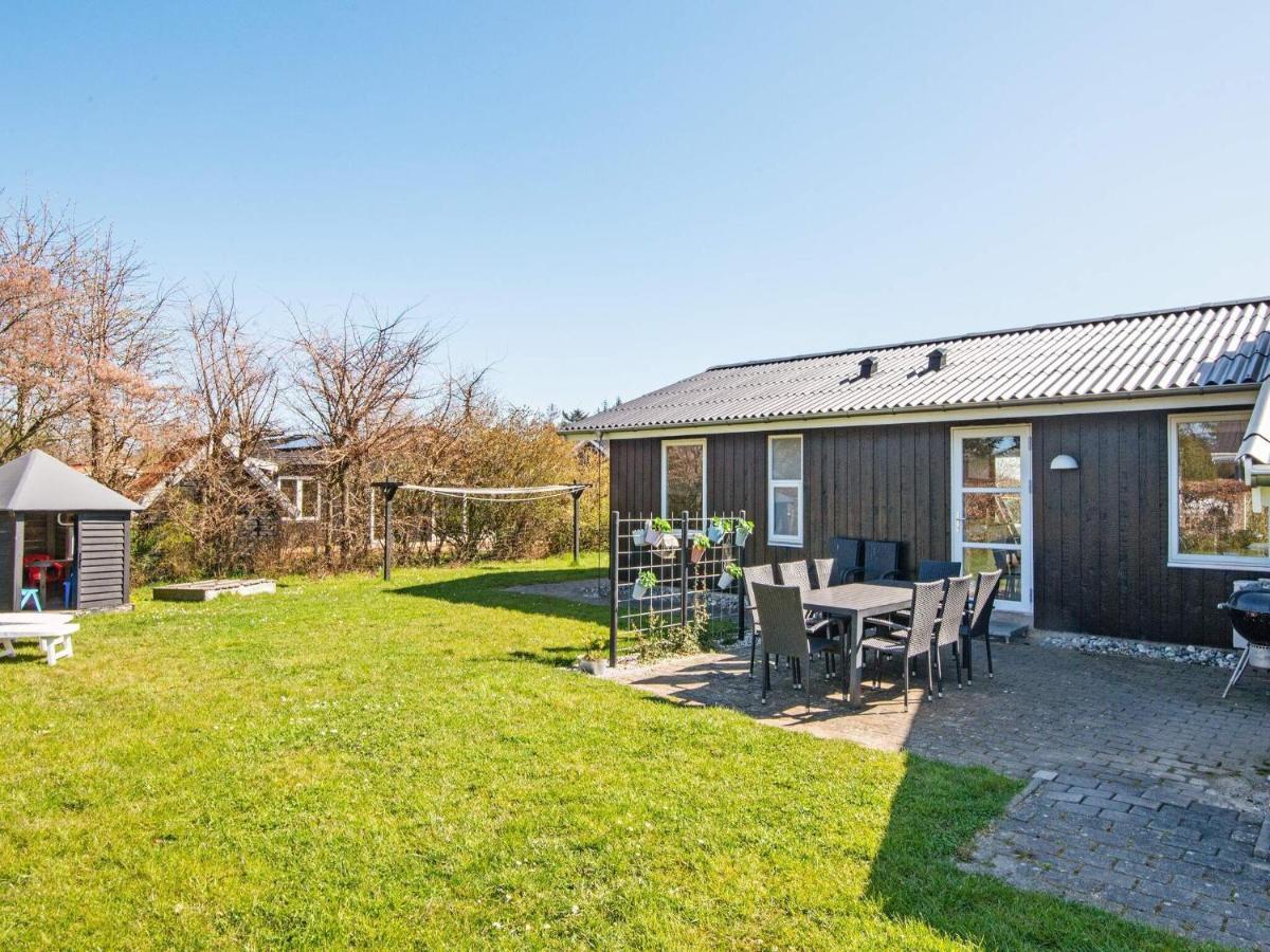 9 Person Holiday Home In Juelsminde Sonderby  エクステリア 写真