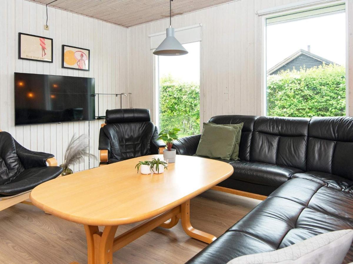 9 Person Holiday Home In Juelsminde Sonderby  エクステリア 写真