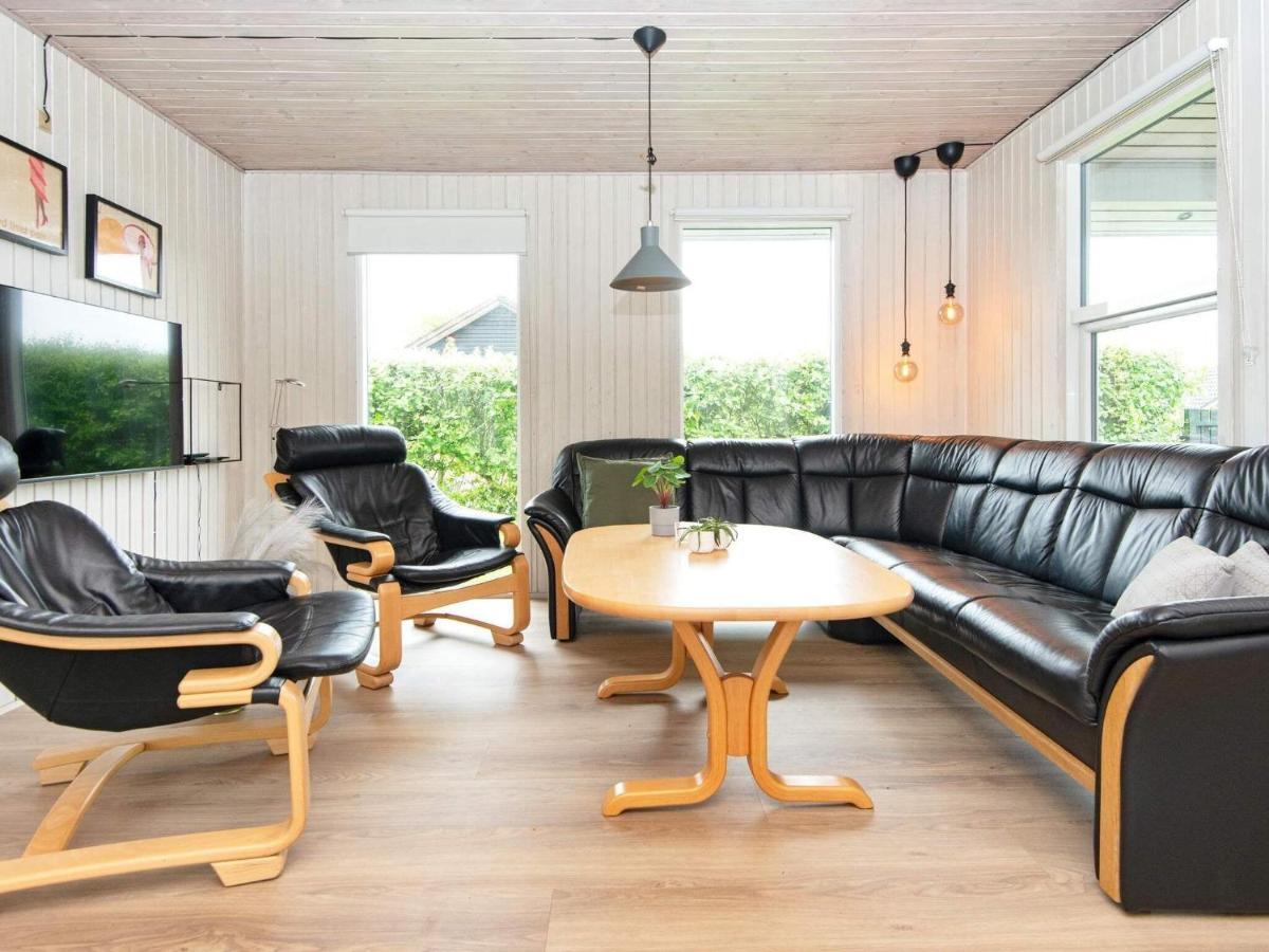 9 Person Holiday Home In Juelsminde Sonderby  エクステリア 写真