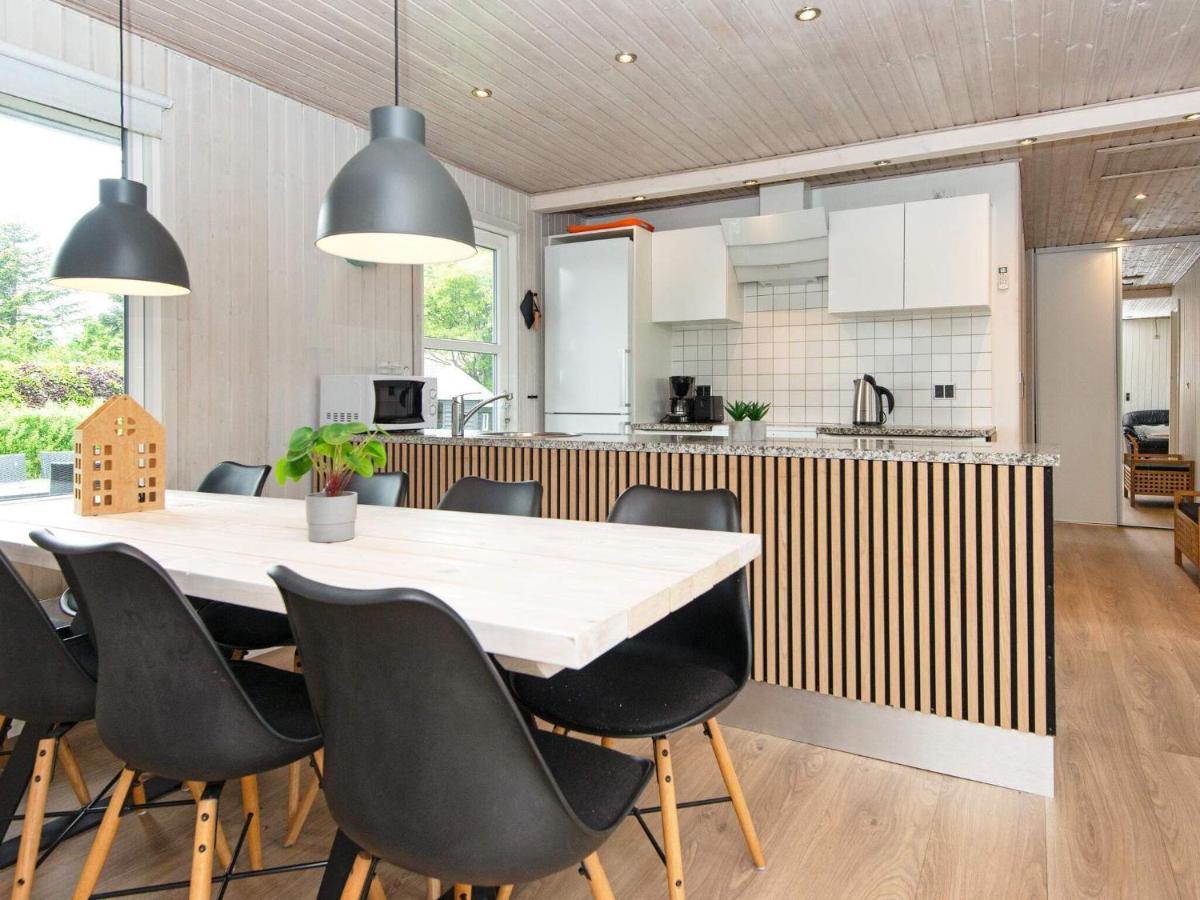 9 Person Holiday Home In Juelsminde Sonderby  エクステリア 写真